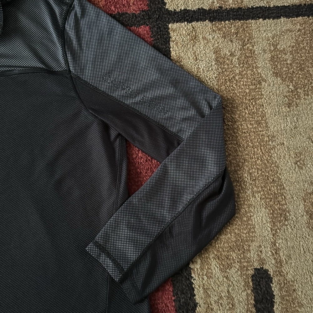 Calvin Klein Performance 1/4 zip pullover - Picture 3 of 6
